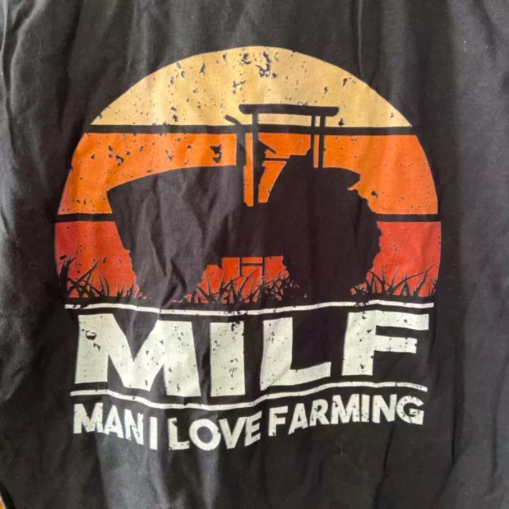 MILF Man I Love Farming Shirt T-shirt M NWOT Black, Tractor Funny Farm Humor